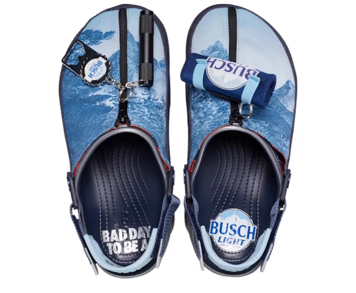  Dép Crocs Classic All-Terrain Clog ‘Busch Beer’ 