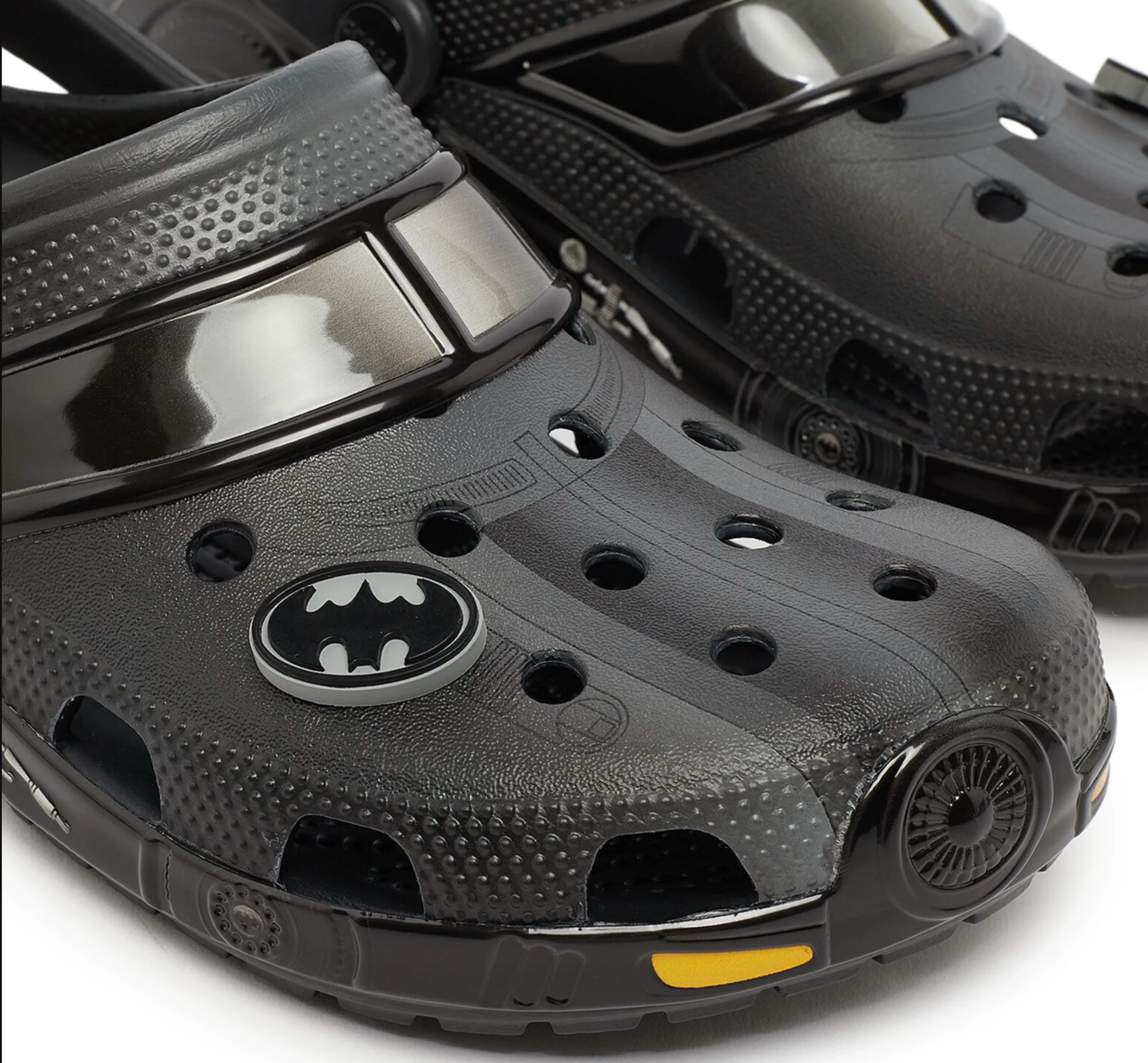  Dép Crocs Classic Clog ‘Batman Batmobile’ 