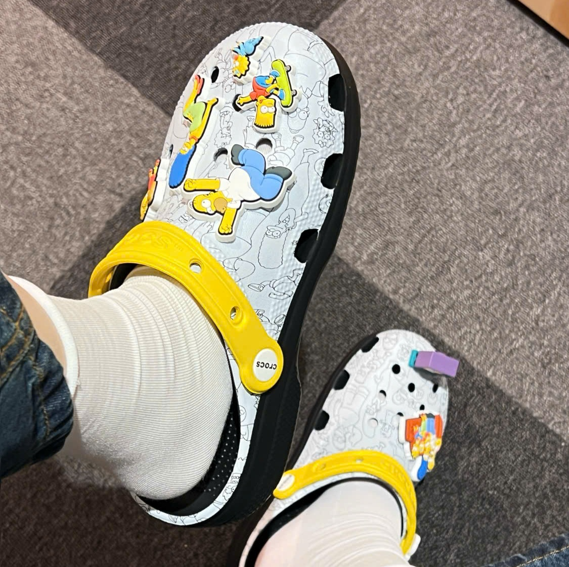  Dép Crocs Classic Clog ‘The Simpsons’ 