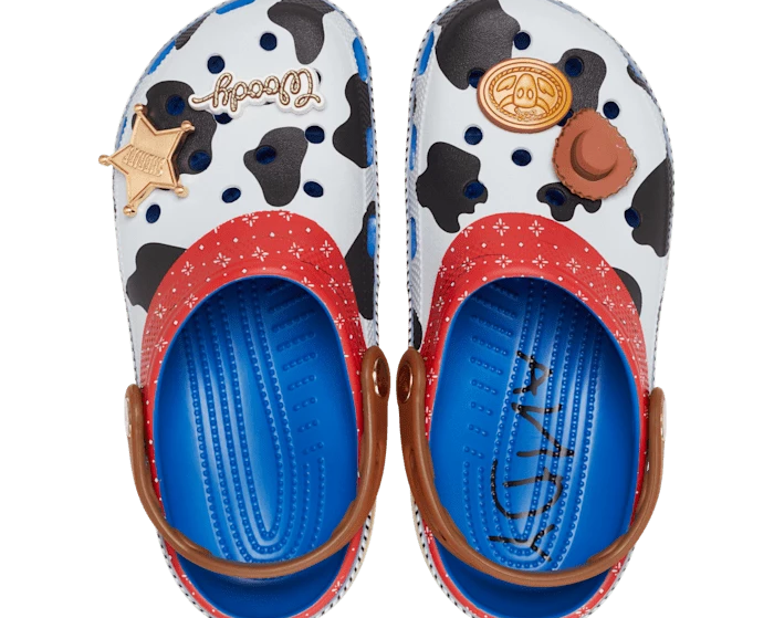  Dép Crocs Classic Clog ‘Toy Story Woody’ 