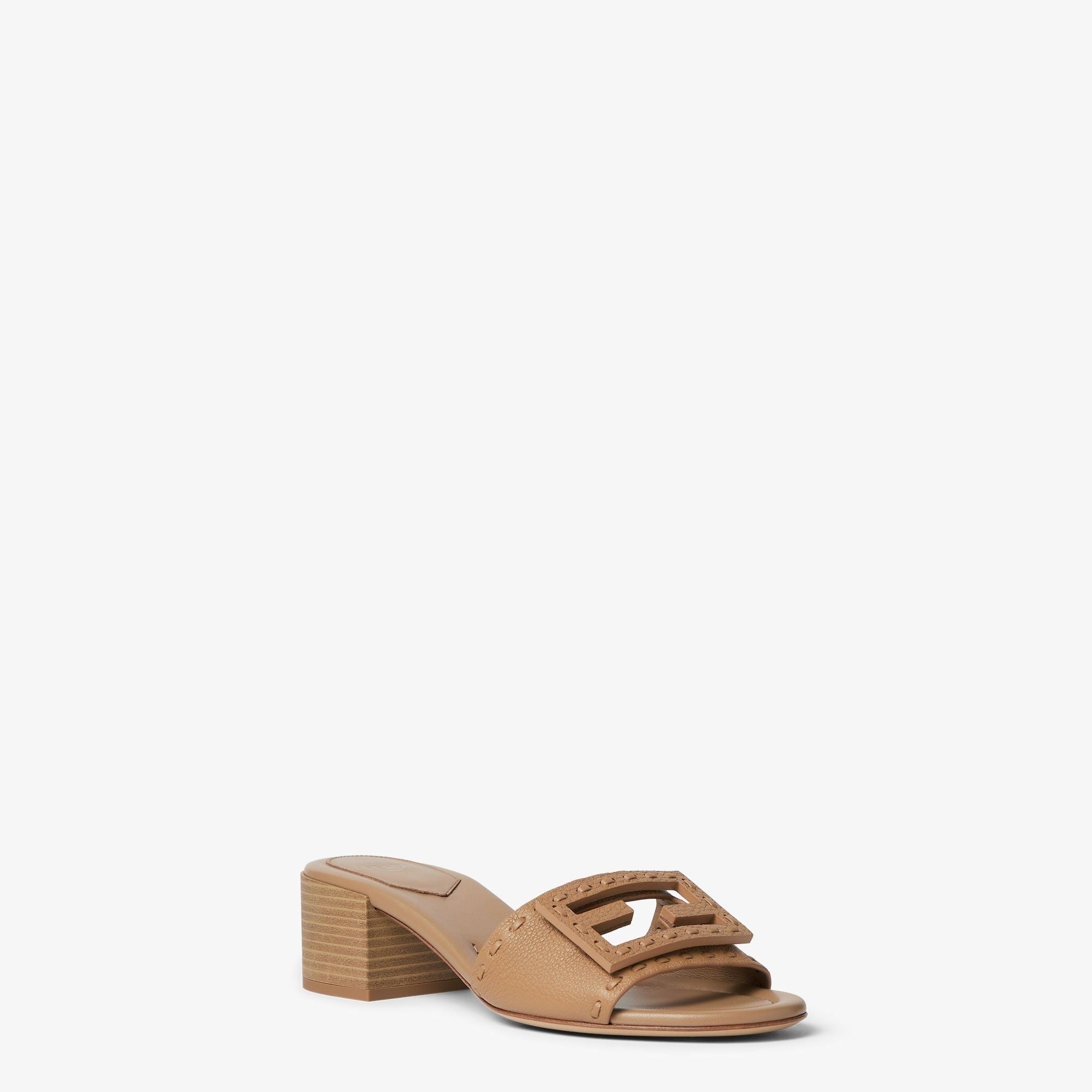  Dép Nữ Fendi Tube Medium Heeled Slides 'Brown' 