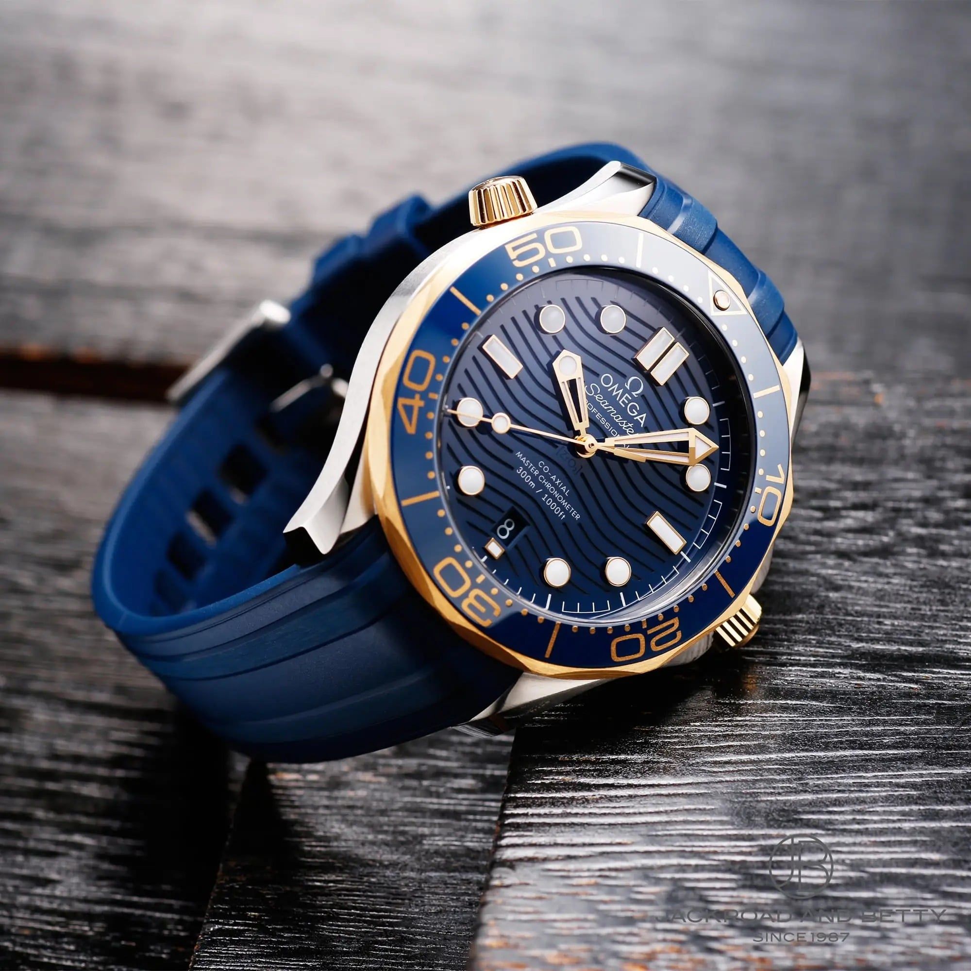  Đồng Hồ Omega Seamaster Automatic 'Demi Gold' 