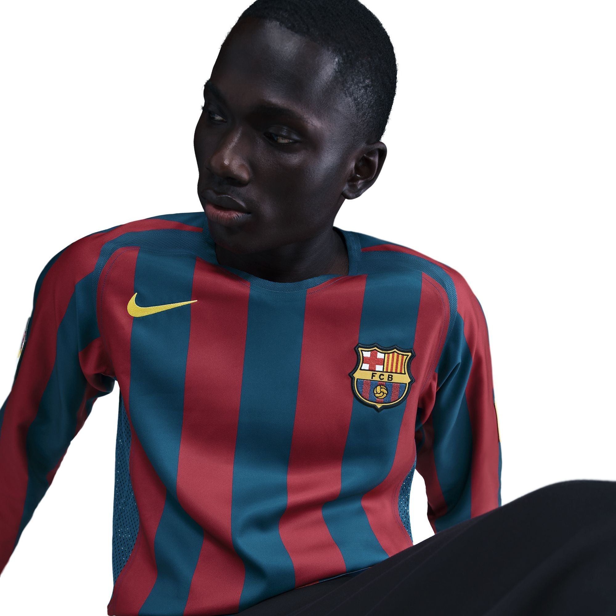  Áo Nike Barcelona 2005/2006 Home Long Sleeve Jersey 