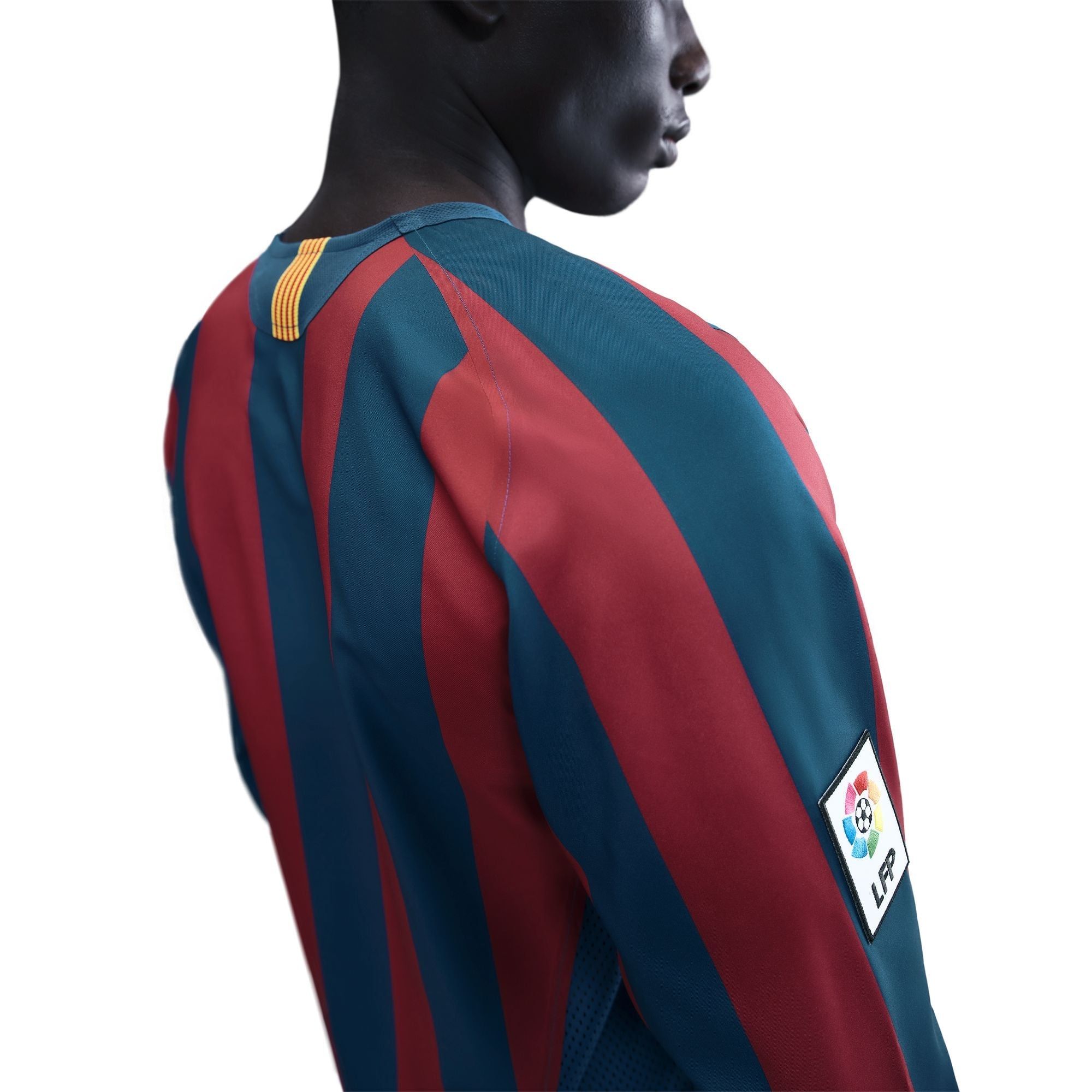  Áo Nike Barcelona 2005/2006 Home Long Sleeve Jersey 