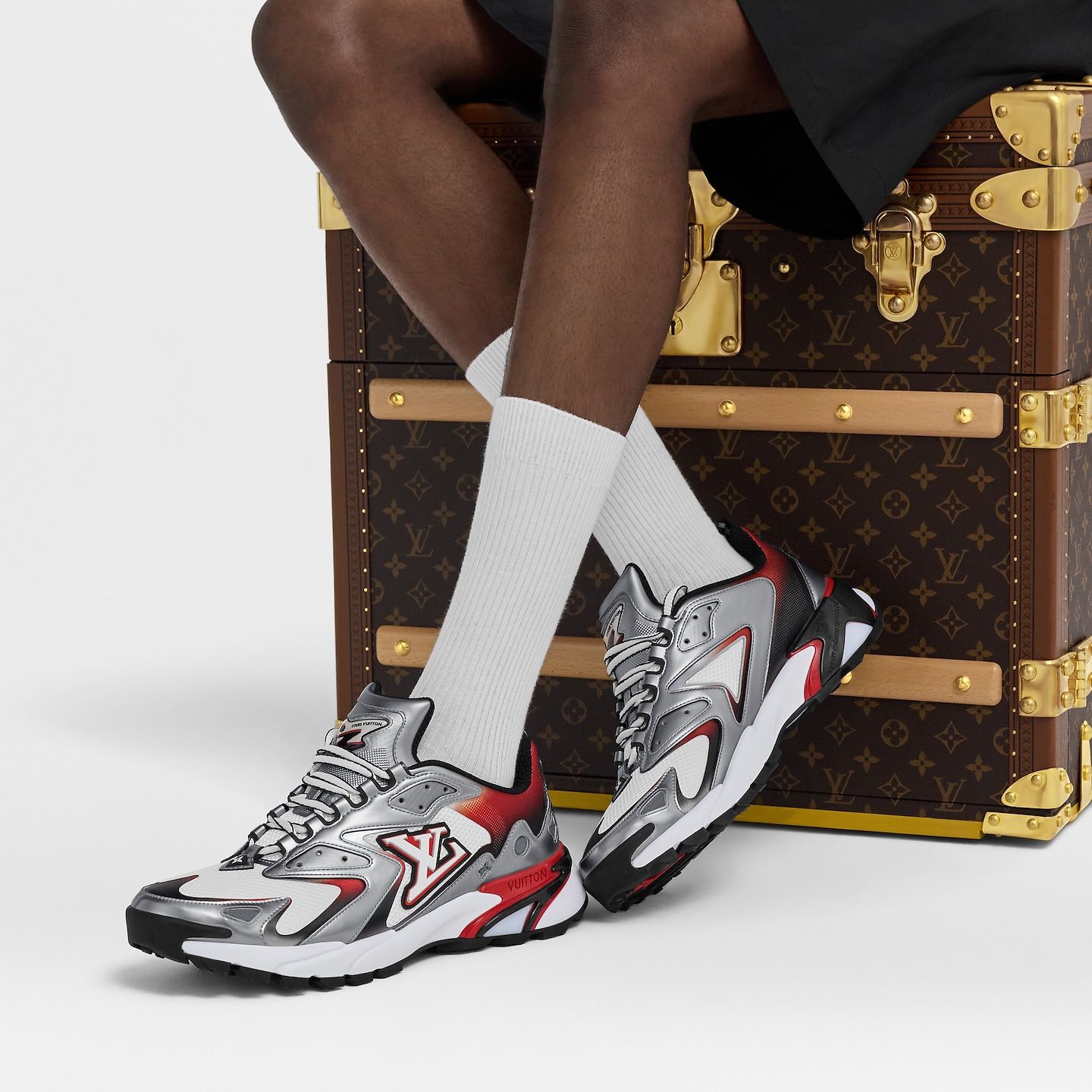  Giày Nam Louis Vuitton LV Runner Tatic Trainers 'Silver' 