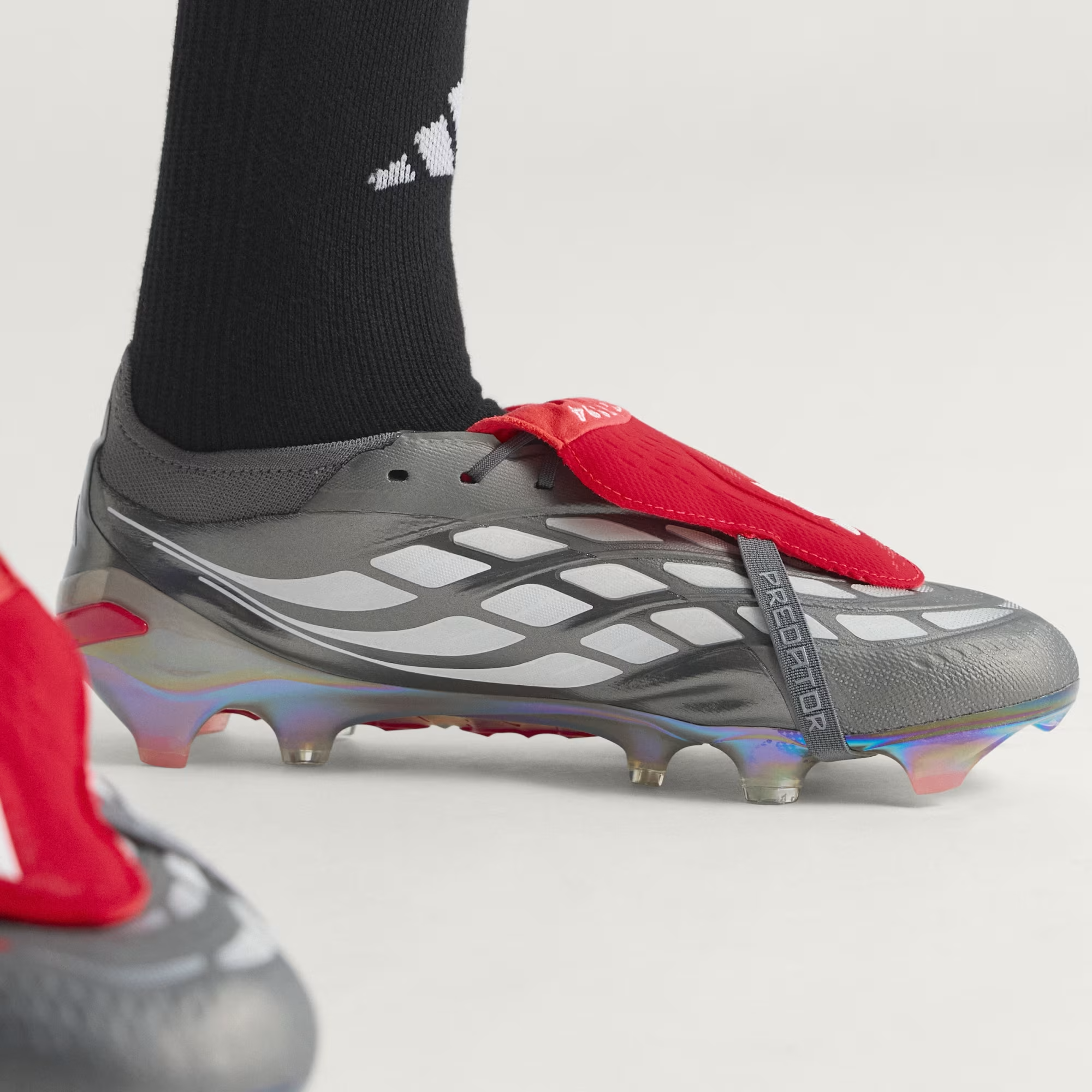  Giày Adidas Predator ‘Finishers Steel Pack’ 