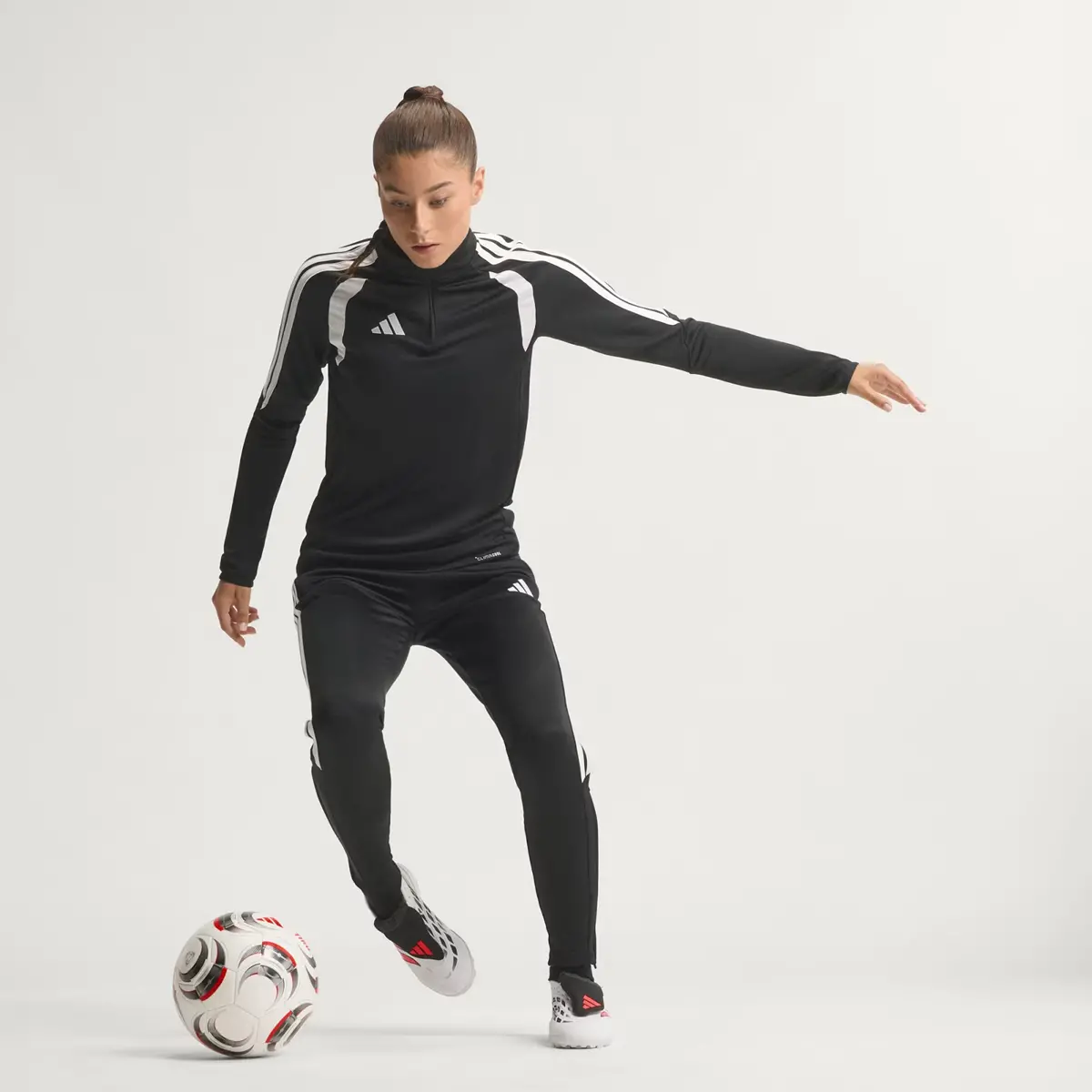  Giày Adidas Predator League Fold-Over ‘Solar Turbo’ 