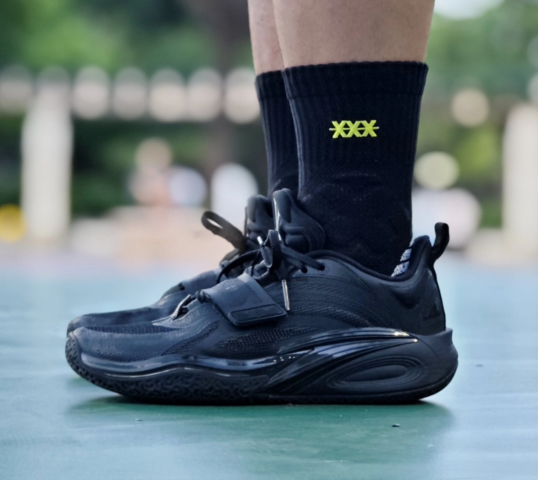  Giày Anta Kai 1 x Kyrie Irving 'Black Warrior' 