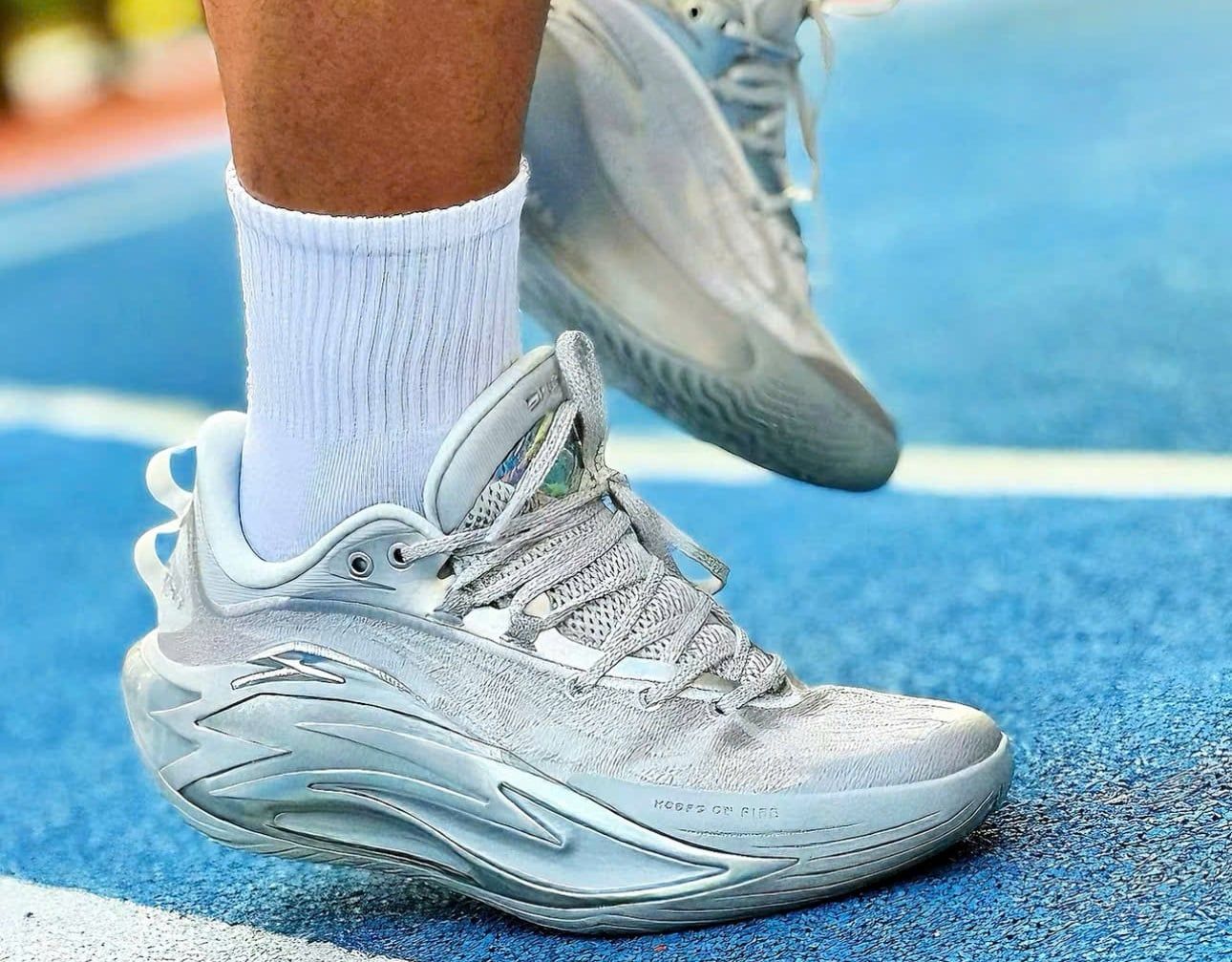  Giày Anta Shock Wave 7 'Silver Wing' 
