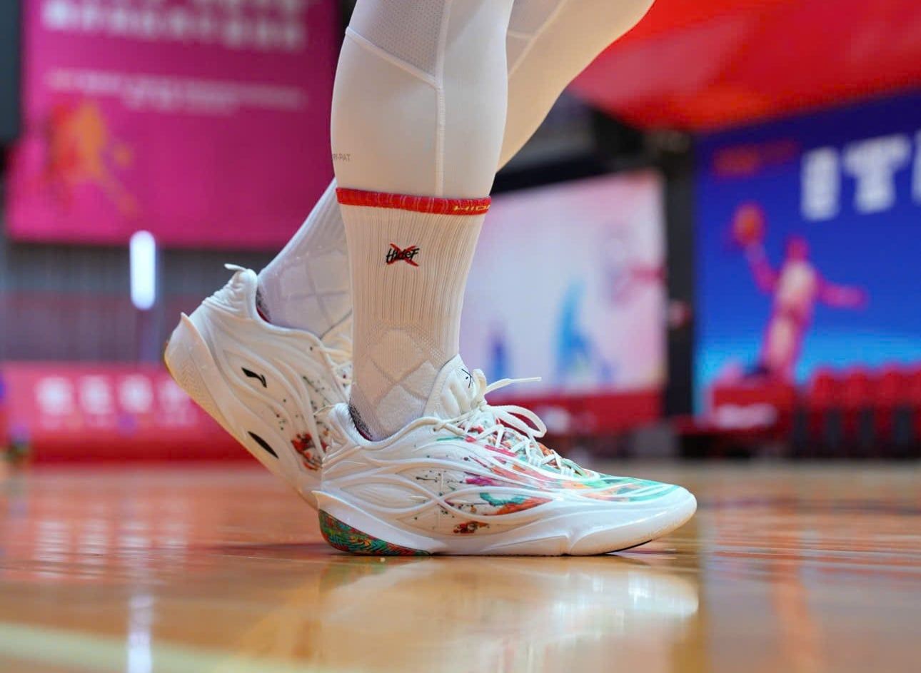  Giày Li-Ning Wade 808 5 Ultra V2 'Fireworks' 