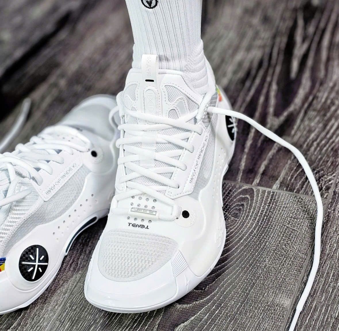  Giày Li-Ning Way of Wade 10 'White Rainbow' 