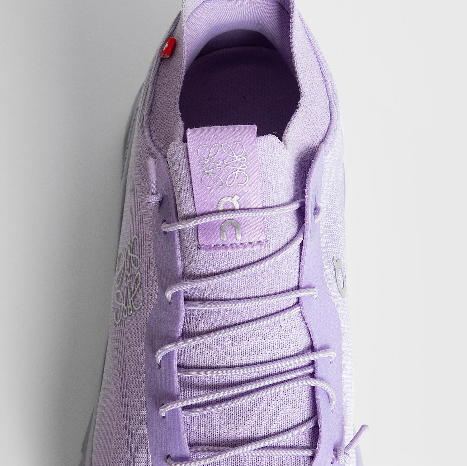  Giày On Running Cloudtilt x Loewe ‘Purple Rose’ 