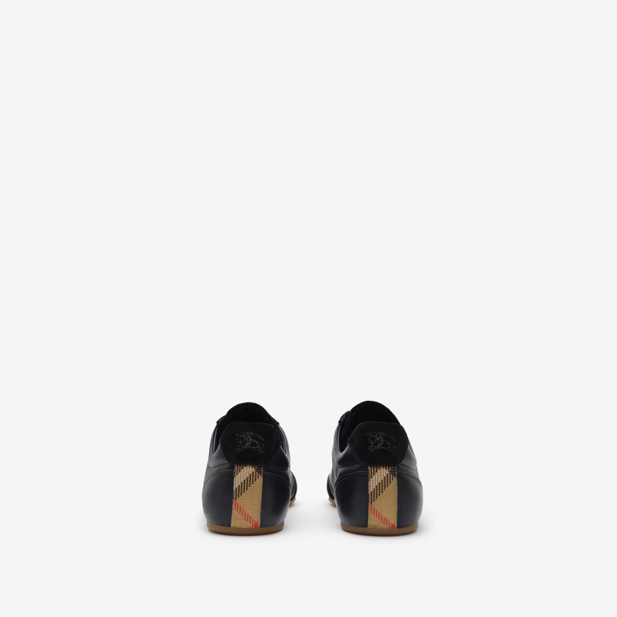  Giày Nam Burberry Leather Knight Runner Sneakers​ 'Black' 