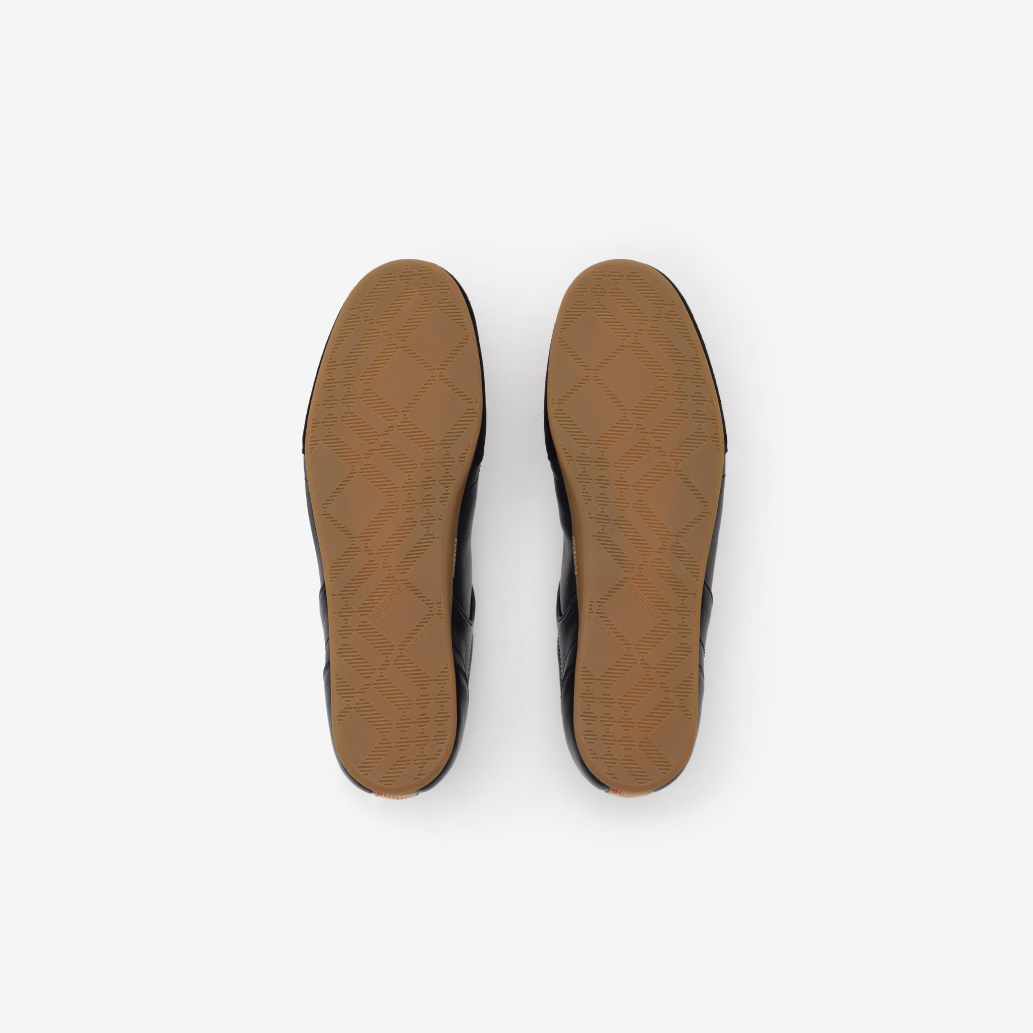  Giày Nam Burberry Leather Knight Runner Sneakers​ 'Black' 