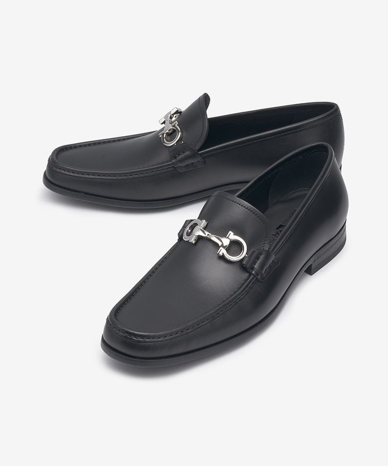  Giày Nam Salvatore Ferragamo Gancini Loafer 'Black' 
