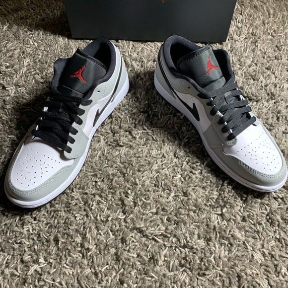 Giày Nike Air Jordan 1 Low GS 'Light Smoke Grey' 