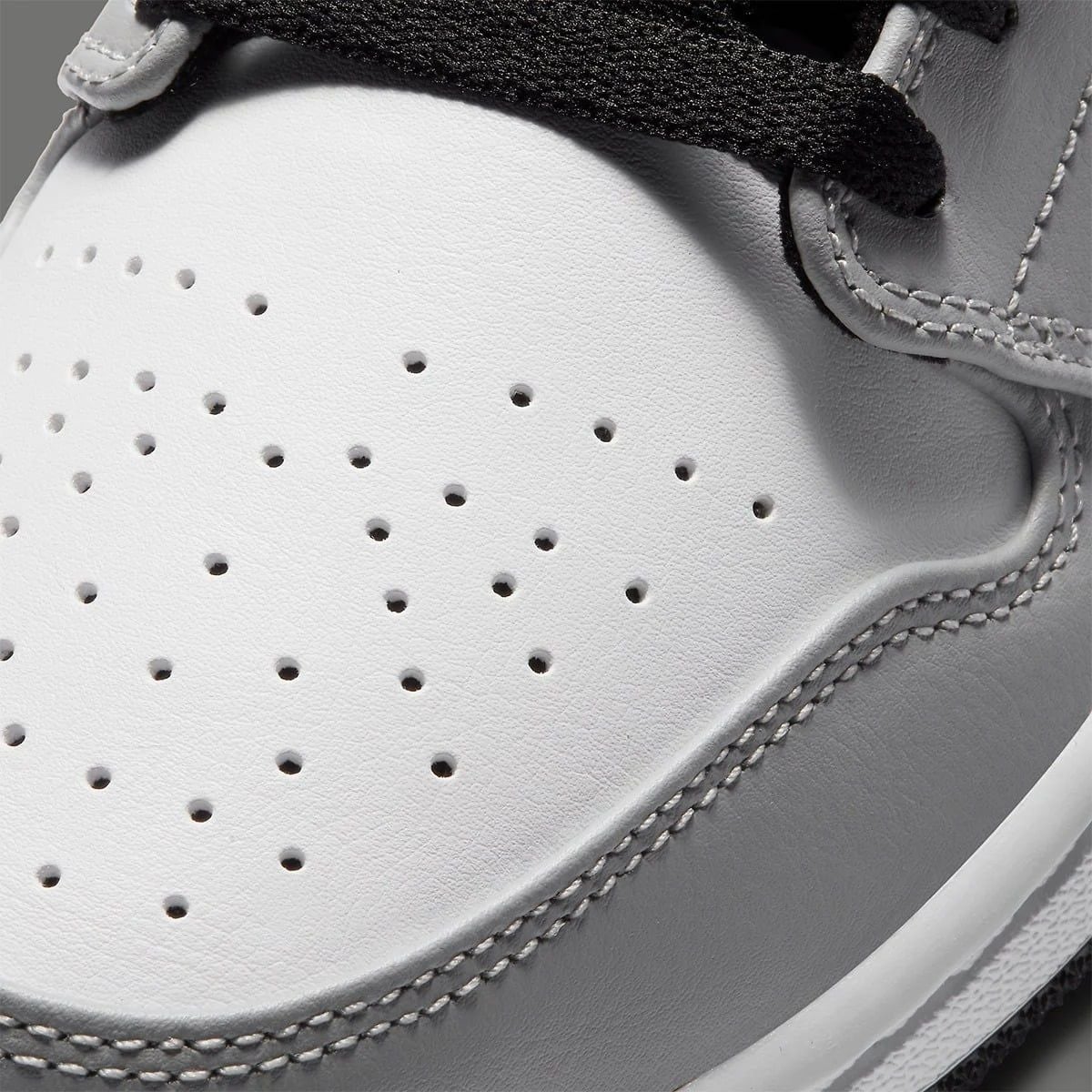 Giày Nike Air Jordan 1 Low GS 'Light Smoke Grey' 