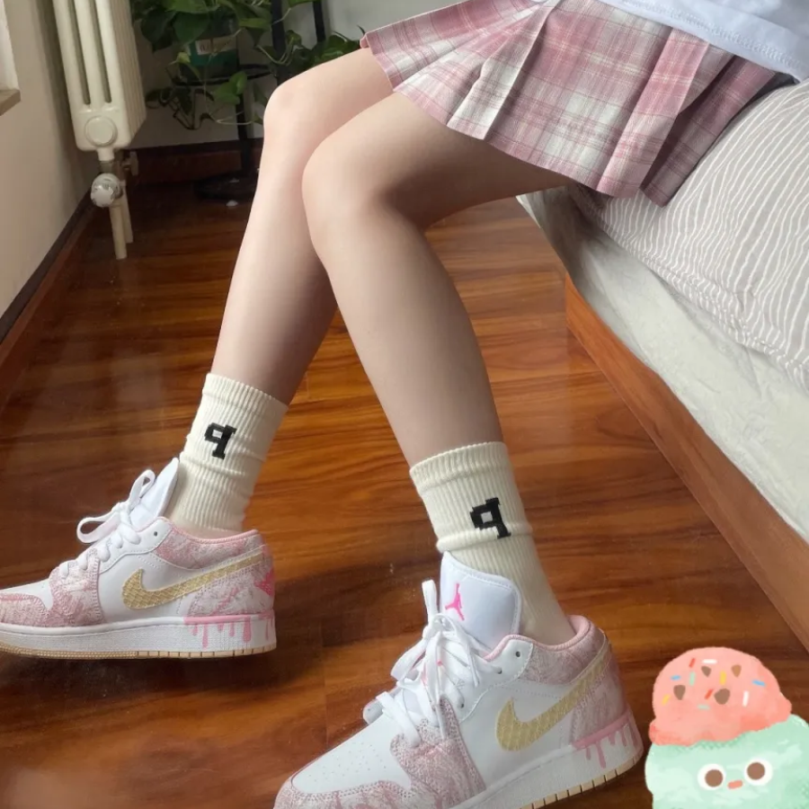  Giày Nike Air Jordan 1 Low GS 'Strawberry Ice Cream' 