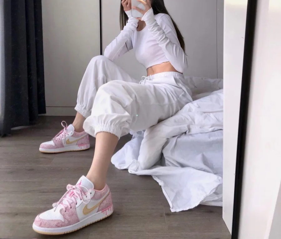  Giày Nike Air Jordan 1 Low GS 'Strawberry Ice Cream' 