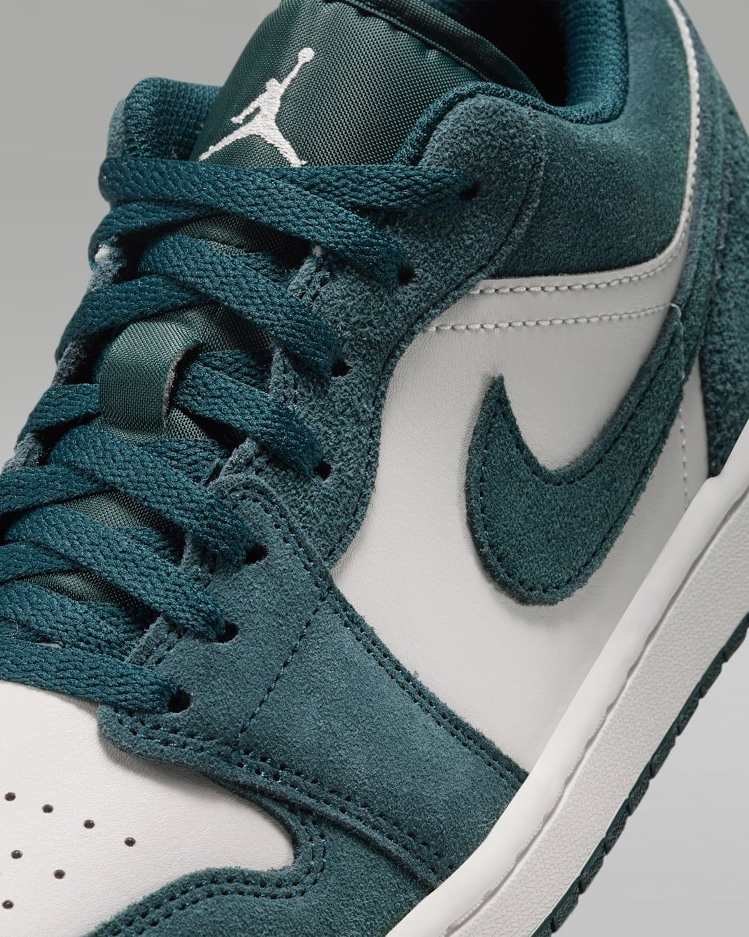  Giày Nike Air Jordan 1 Low 'Midnight Spruce' 