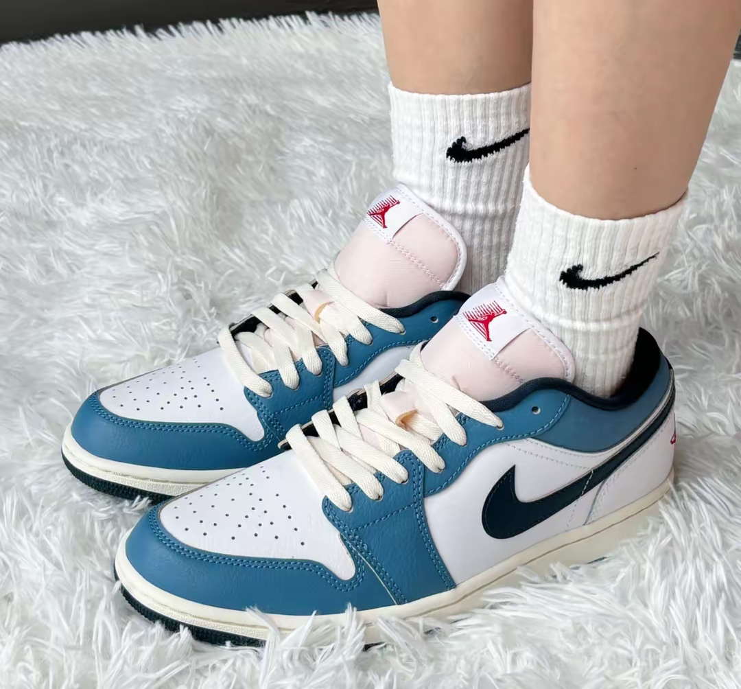  Giày Nike Air Jordan 1 Low 'Motion' 