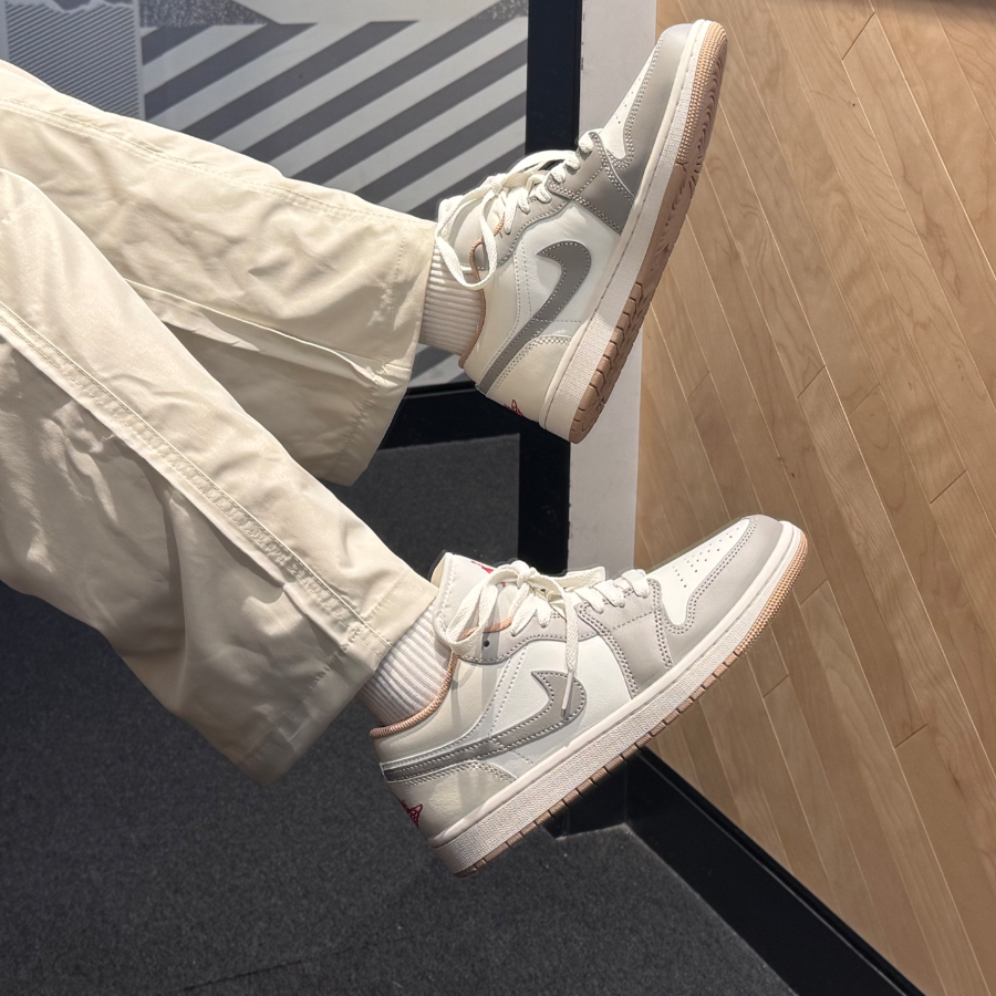  Giày Nike Air Jordan 1 Low 'Red College Grey' 