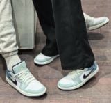  Giày Nike Air Jordan 1 Low SE 'Light Denim' 
