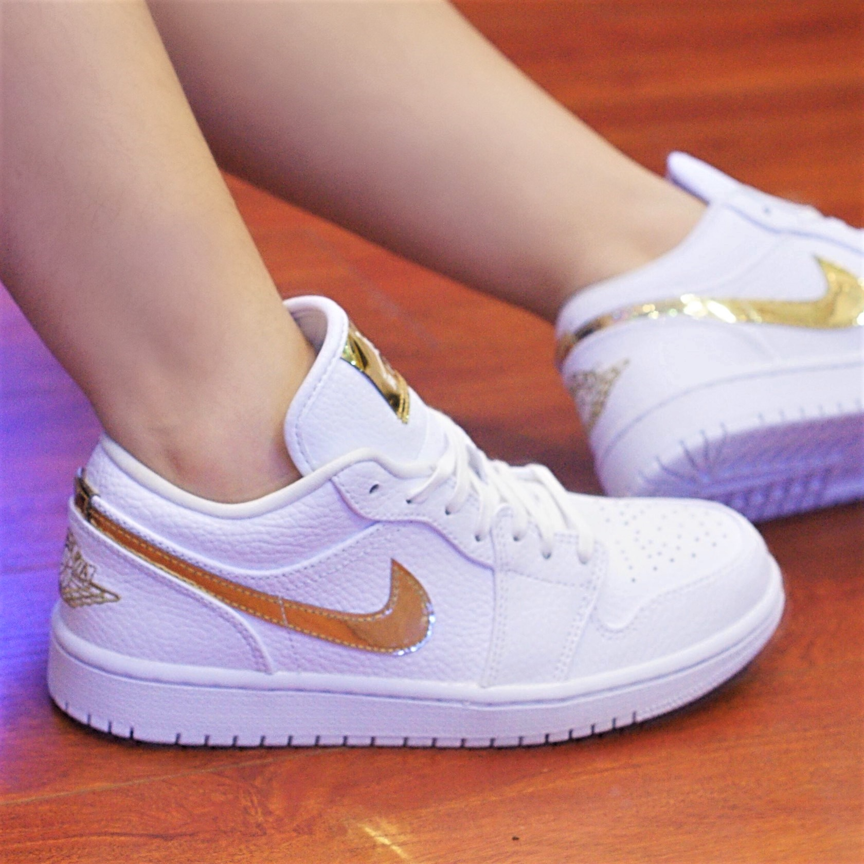  Giày Nike Air Jordan 1 Low 'White Metallic Gold' 