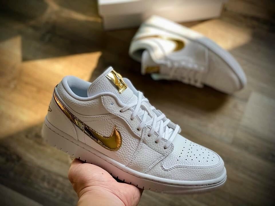  Giày Nike Air Jordan 1 Low 'White Metallic Gold' 