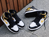  Giày Nike Air Jordan 1 Mid 'Black University Gold' 