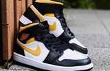  Giày Nike Air Jordan 1 Mid 'Black University Gold' 