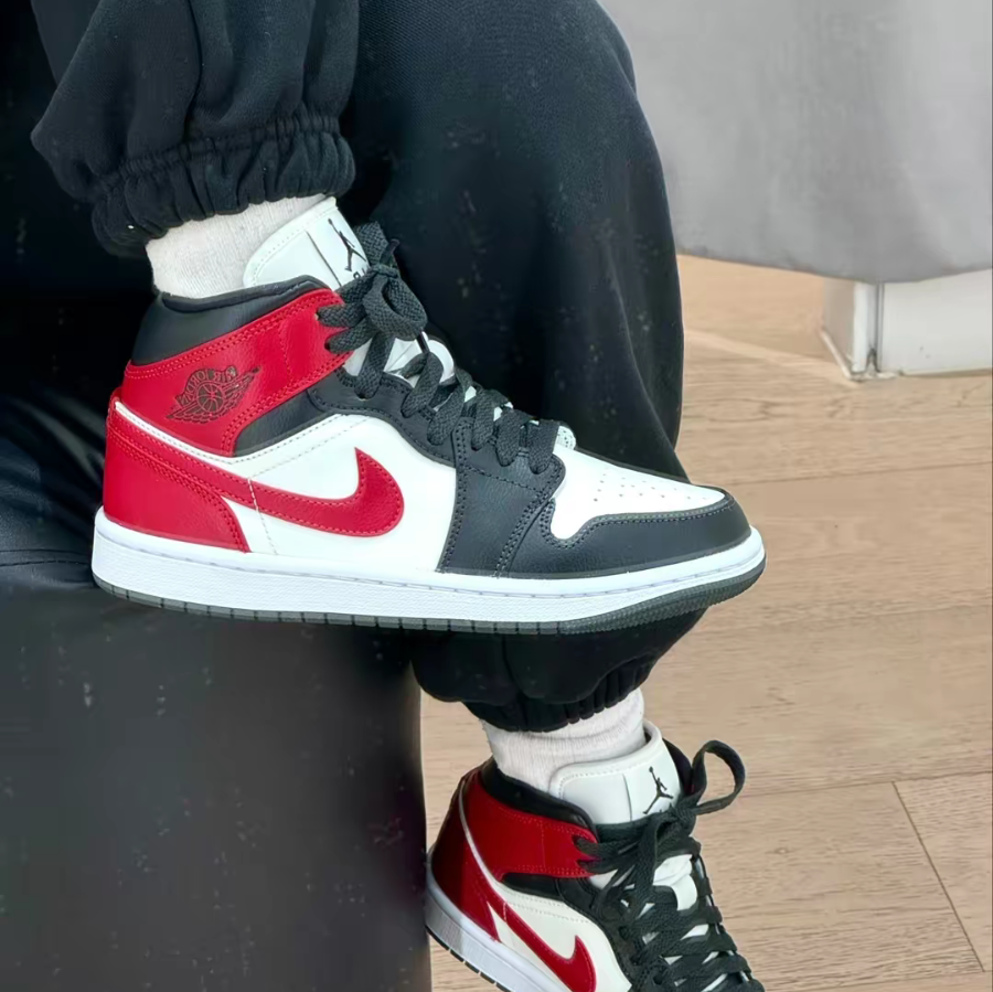  Giày Nike Air Jordan 1 Mid 'Gym Red Off Noir' 