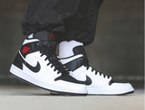 Giày Nike Air Jordan 1 Mid 'White Black' 