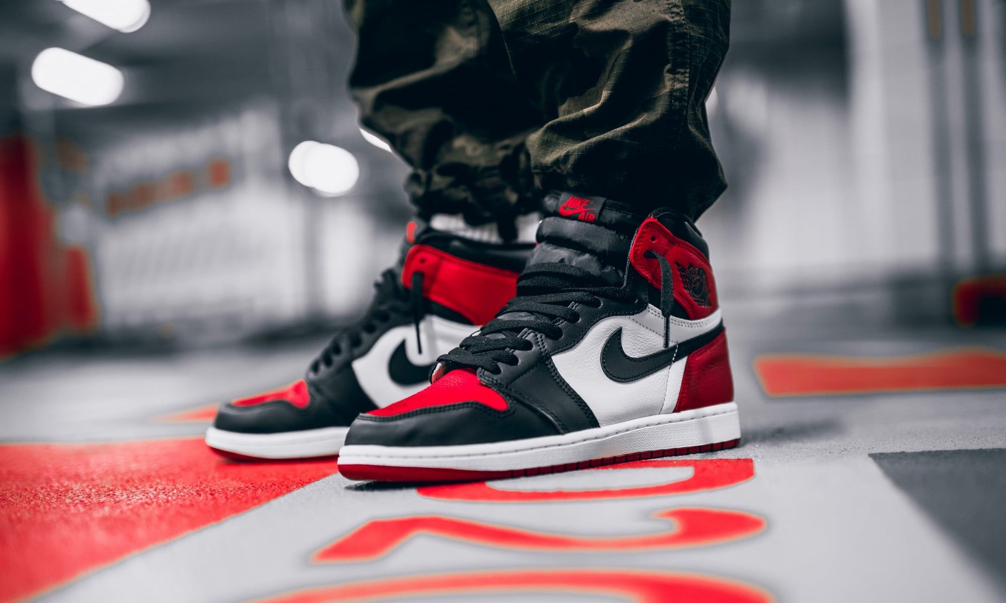  Giày Nike Air Jordan 1 Retro High OG 'Bred Toe' 