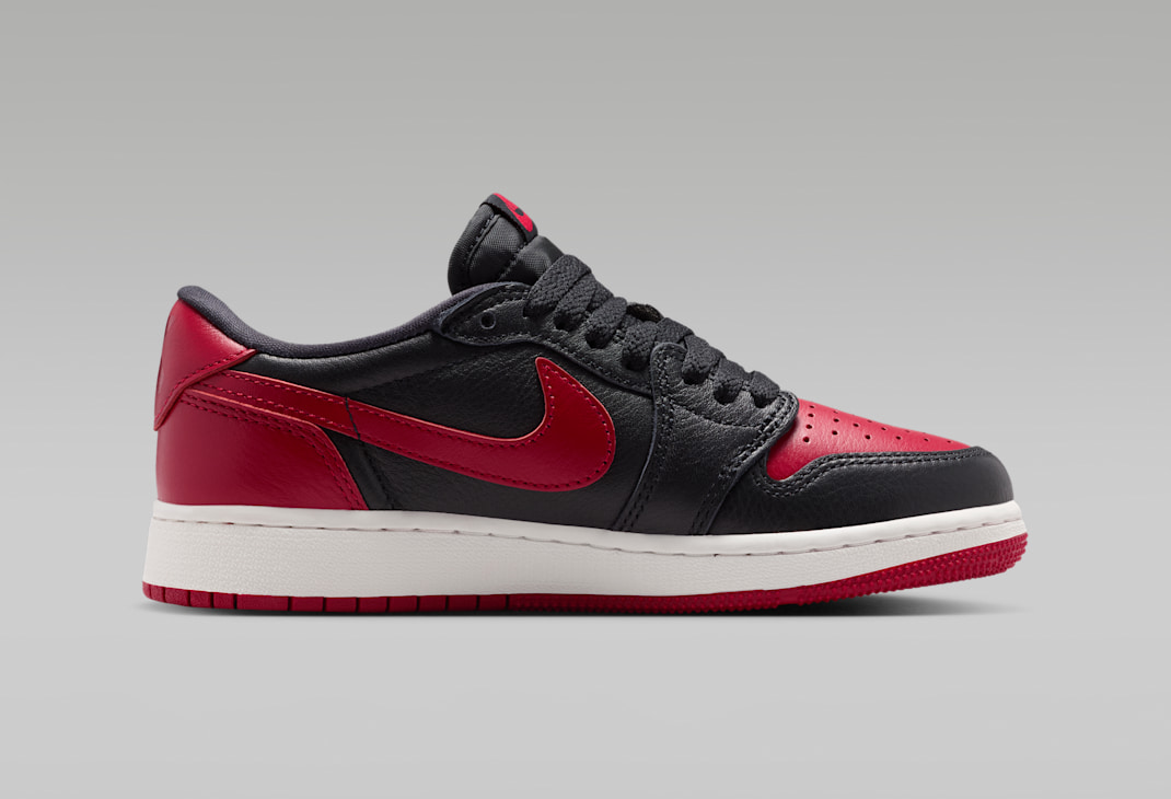  Giày Nike Air Jordan 1 Retro Low OG 'Banned' 
