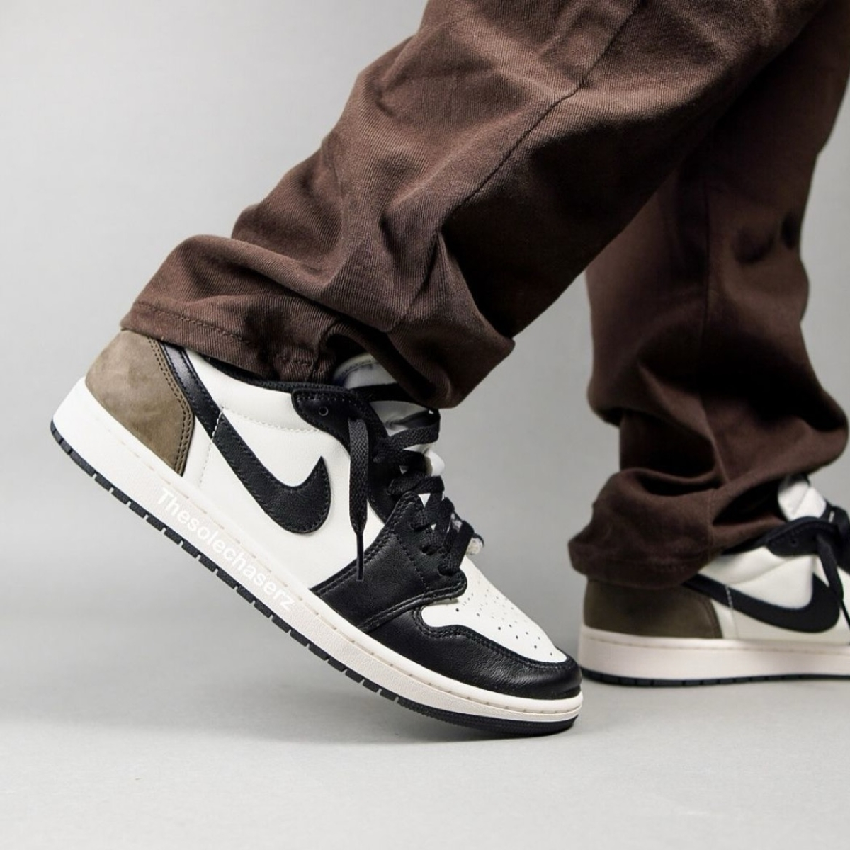  Giày Nike Air Jordan 1 Retro Low OG 'Mocha' 
