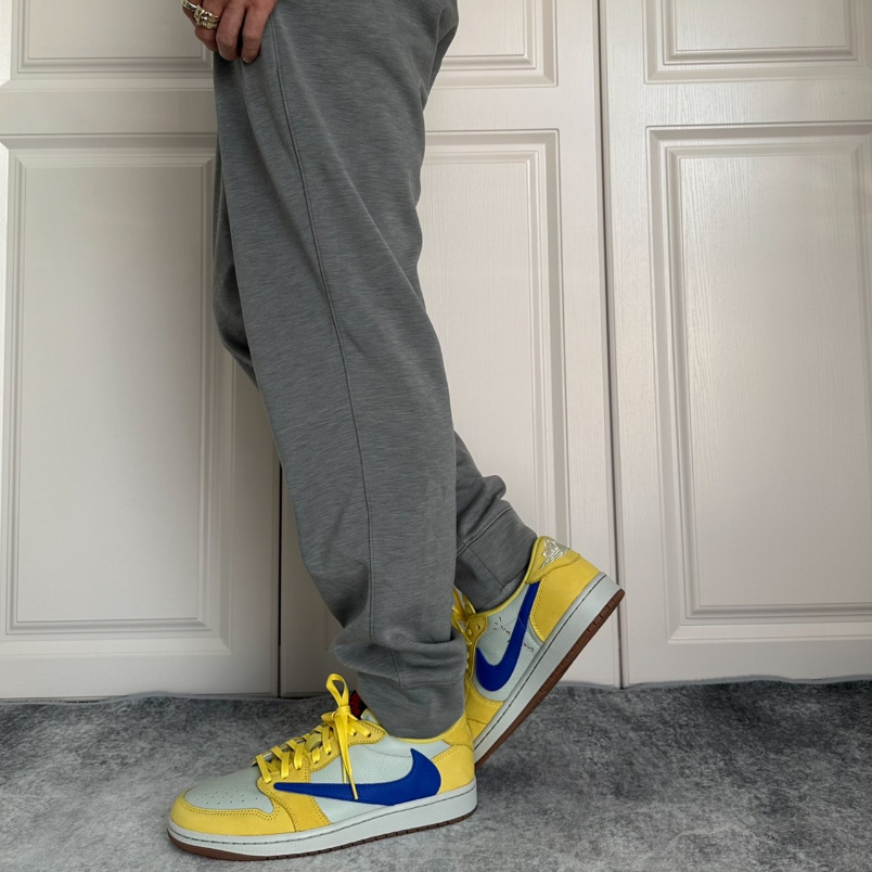  Giày Nike Air Jordan 1 Retro x Travis Scott 'Canary' 