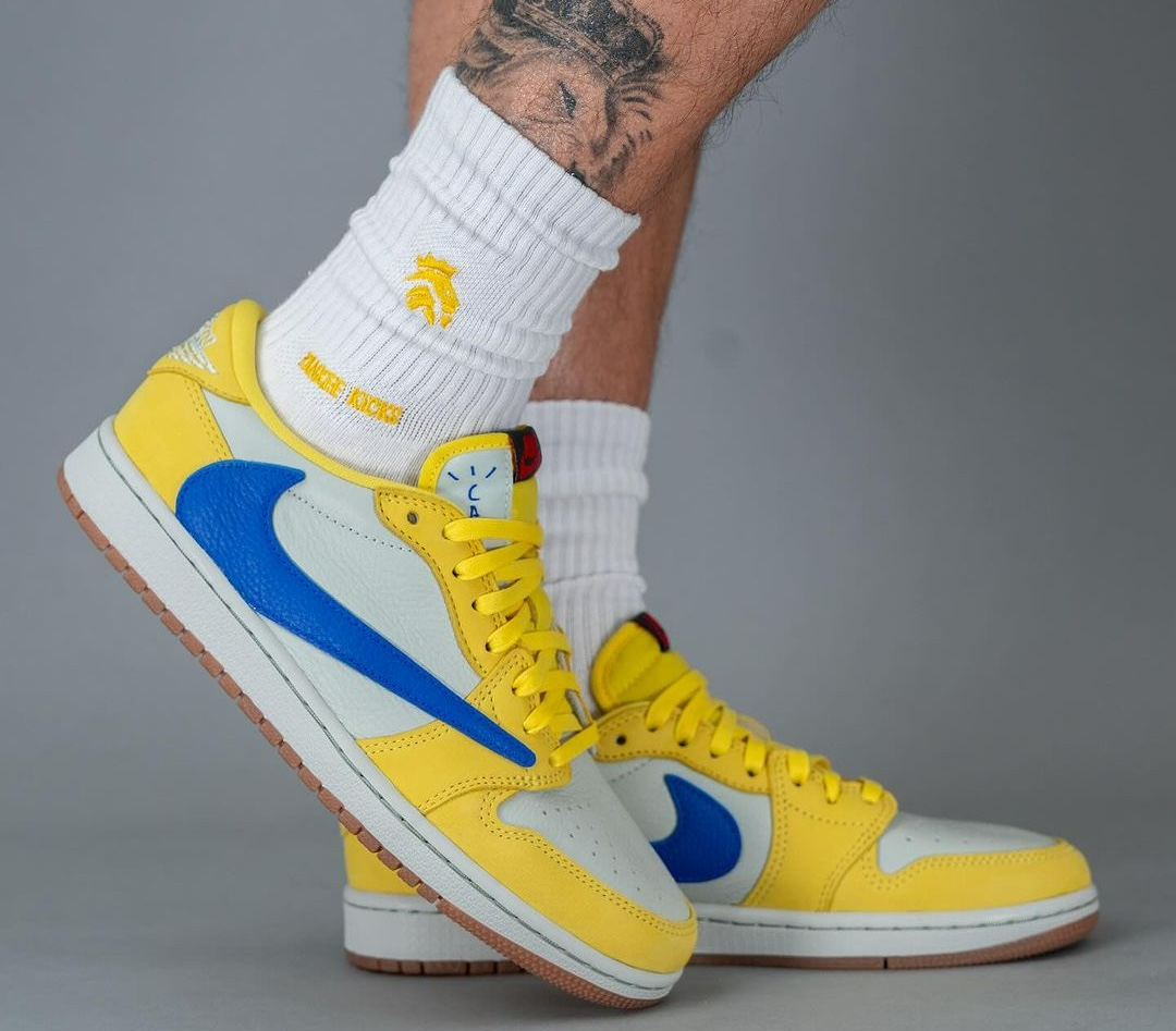  Giày Nike Air Jordan 1 Retro x Travis Scott 'Canary' 