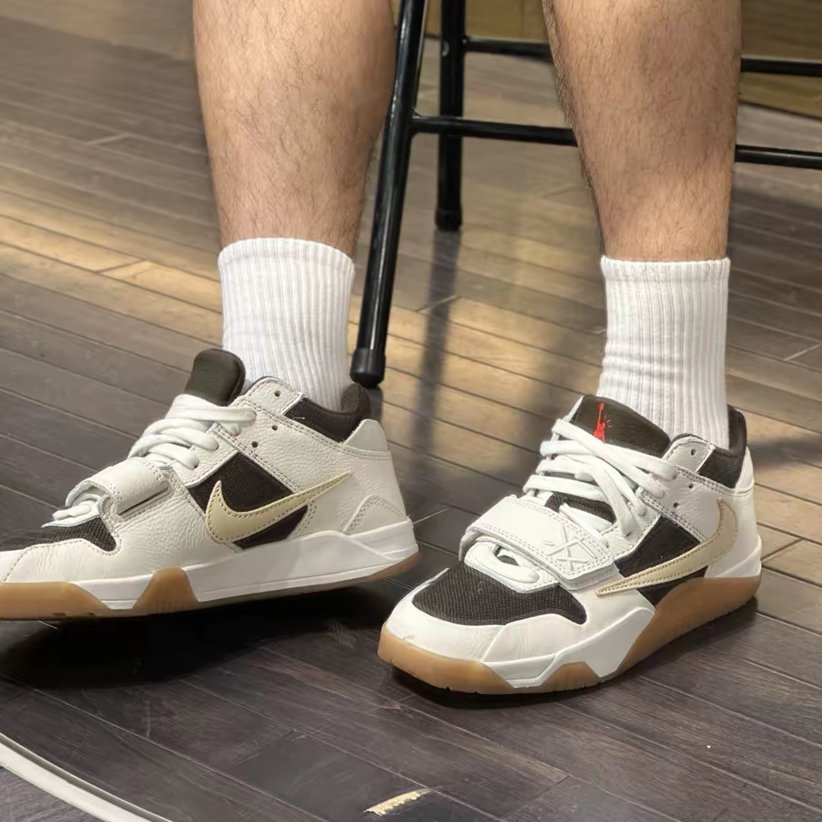  Giày Nike Air Jordan Jumpman Jack TR Travis Scott ‘Sail’ 
