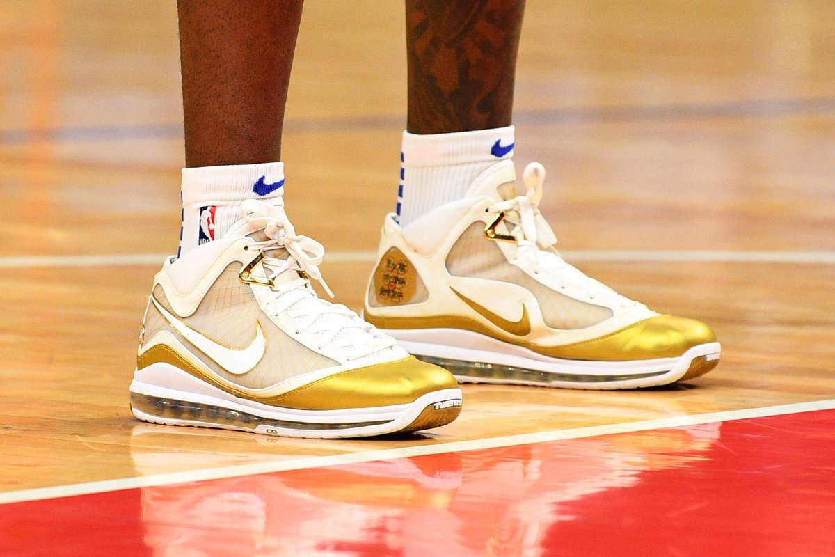  Giày Nike Air Max LeBron 7 QS GS ‘China Moon’ 