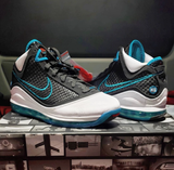  Giày Nike Air Max LeBron 7 Retro QS ‘Red Carpet’ 
