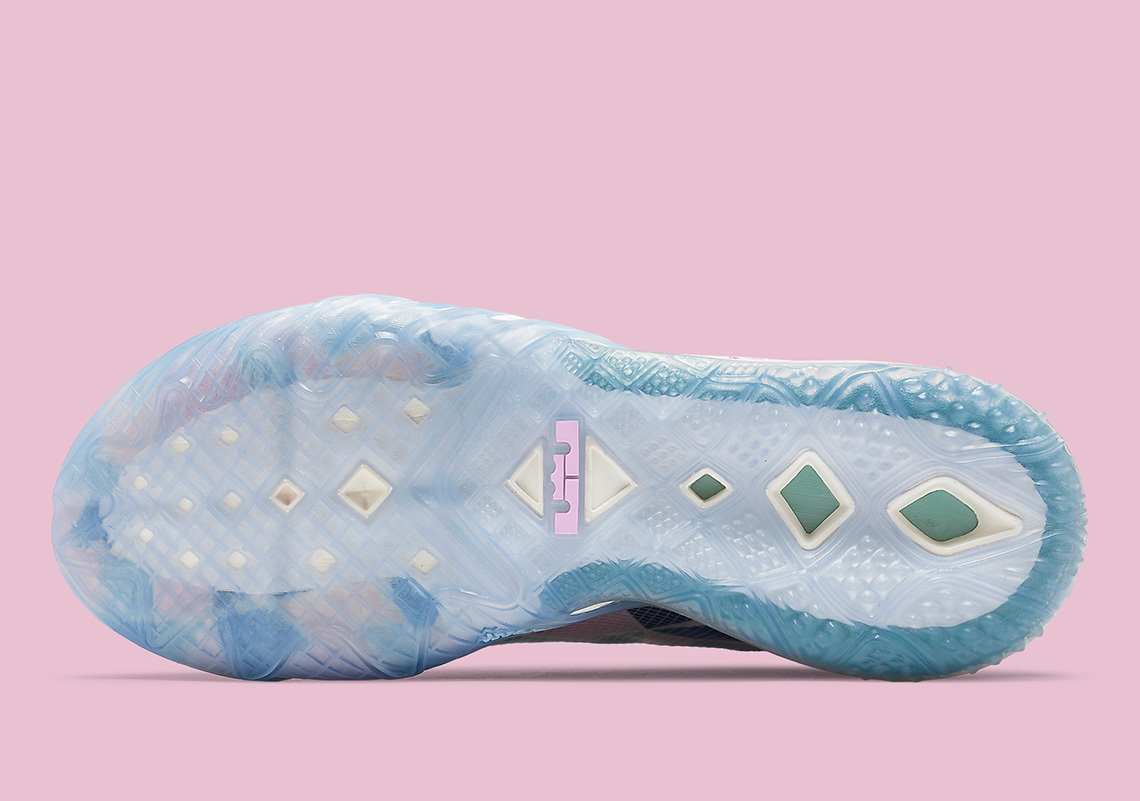  Giày Nike Atmos x LeBron 18 Low ‘Sakura’ 