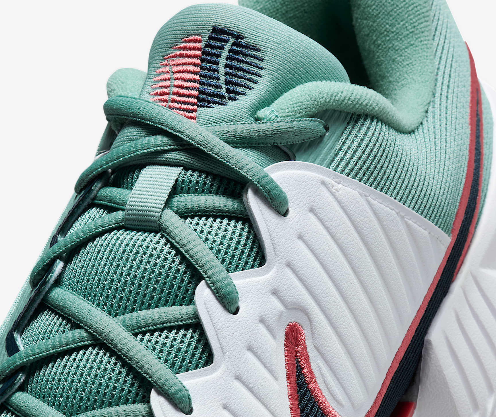  Giày Nike GP Challenge Pro 'Cannon White' 