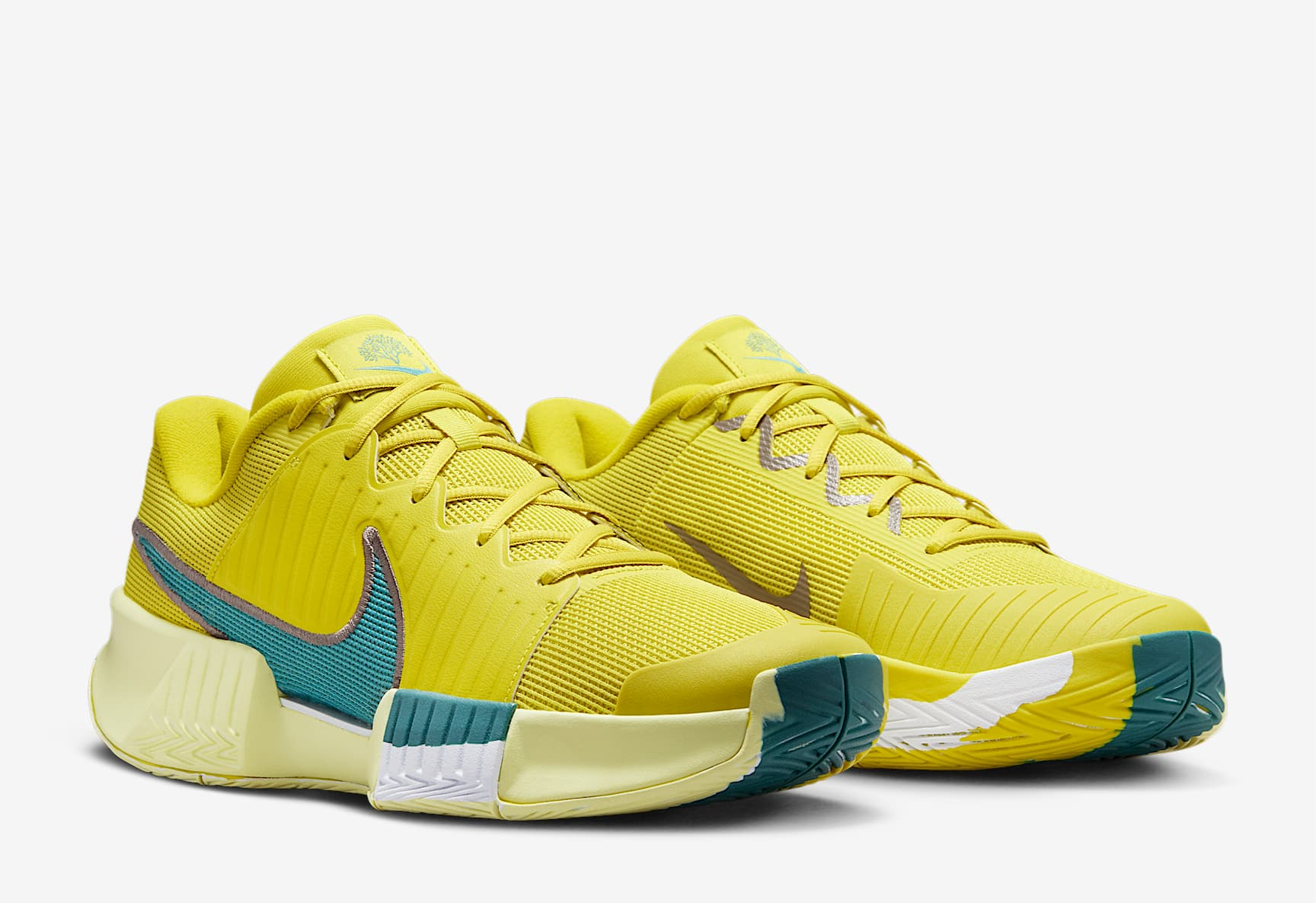  Giày Nike GP Challenge Pro HC Premium 'High Voltage' 