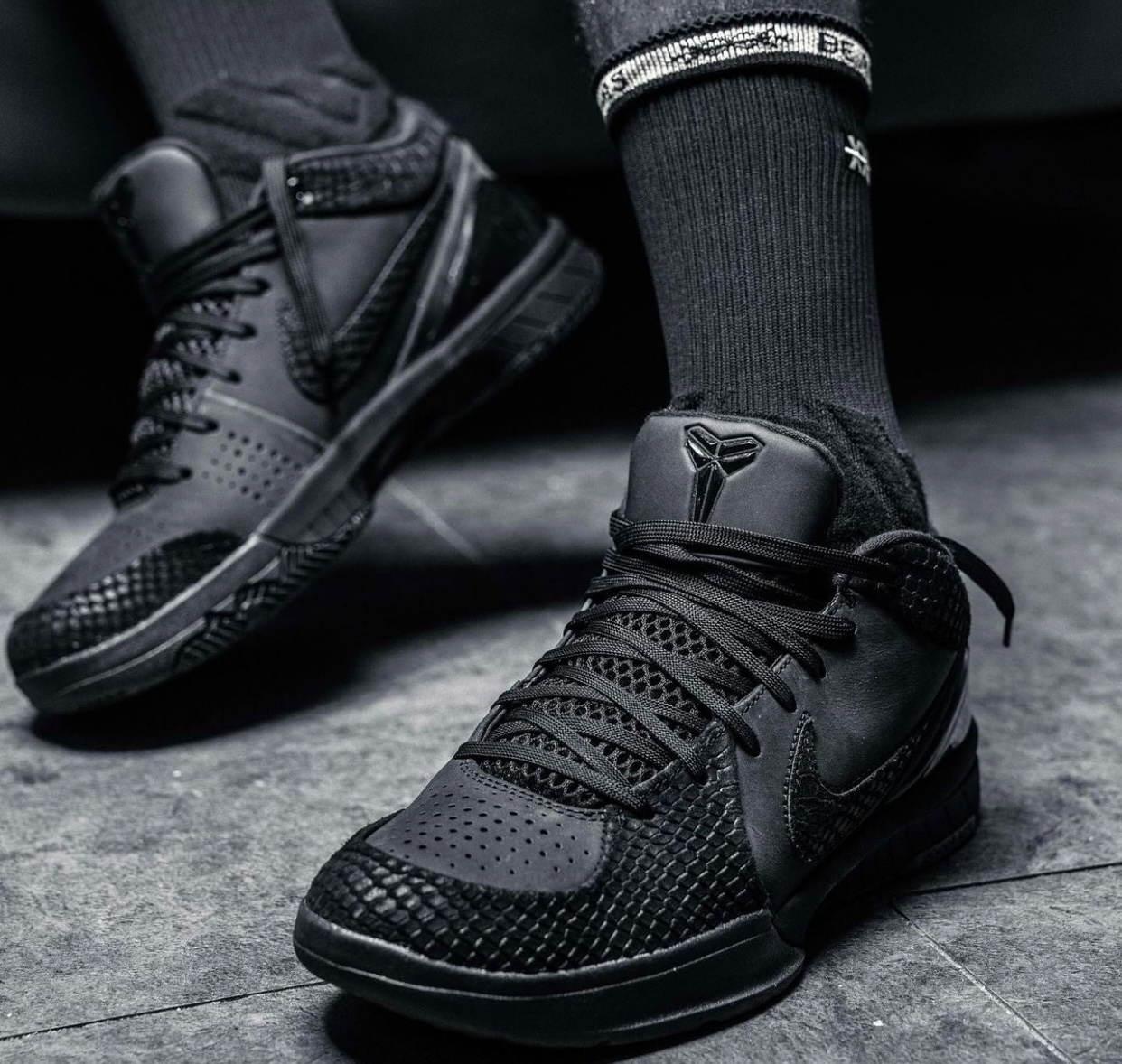  Giày Nike Kobe 4 Protro ‘Gift of Mamba’ 