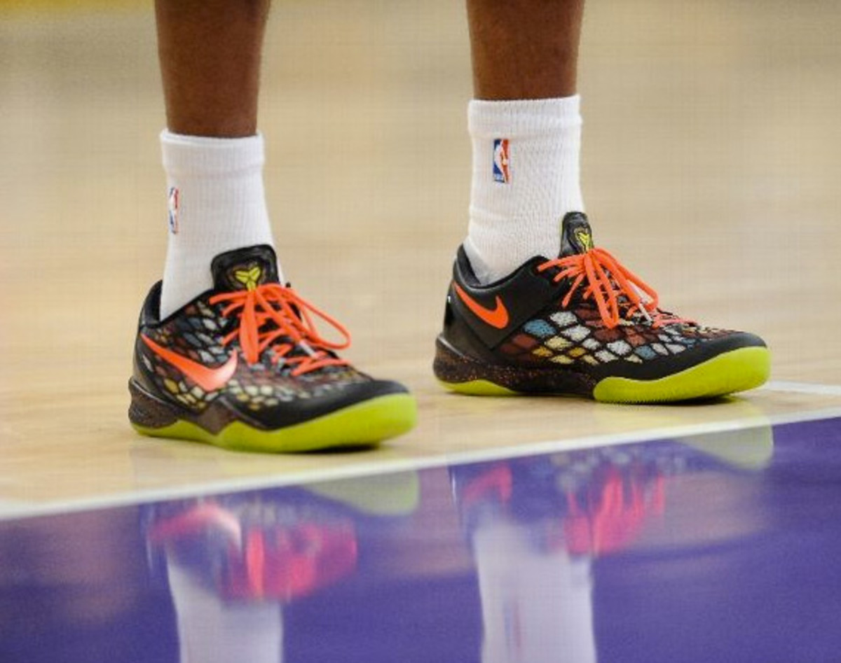 Giày Nike Kobe 8 System ‘Christmas’ 