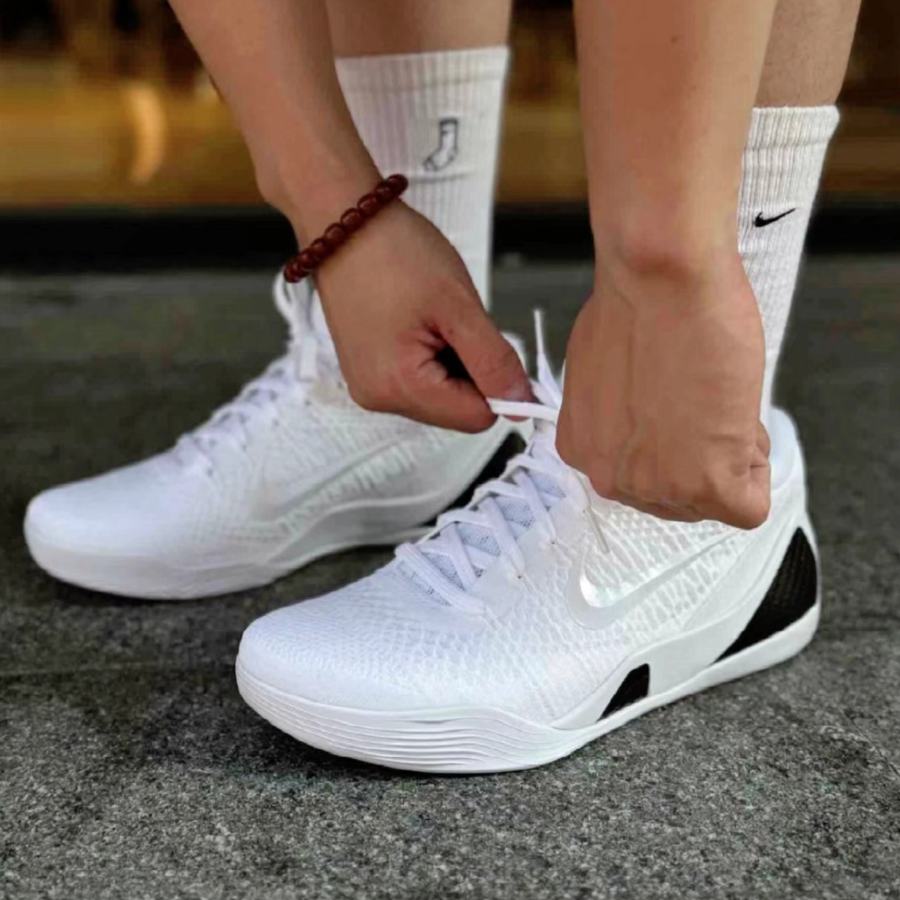  Giày Nike Kobe 9 EM GS ‘Halo’ 