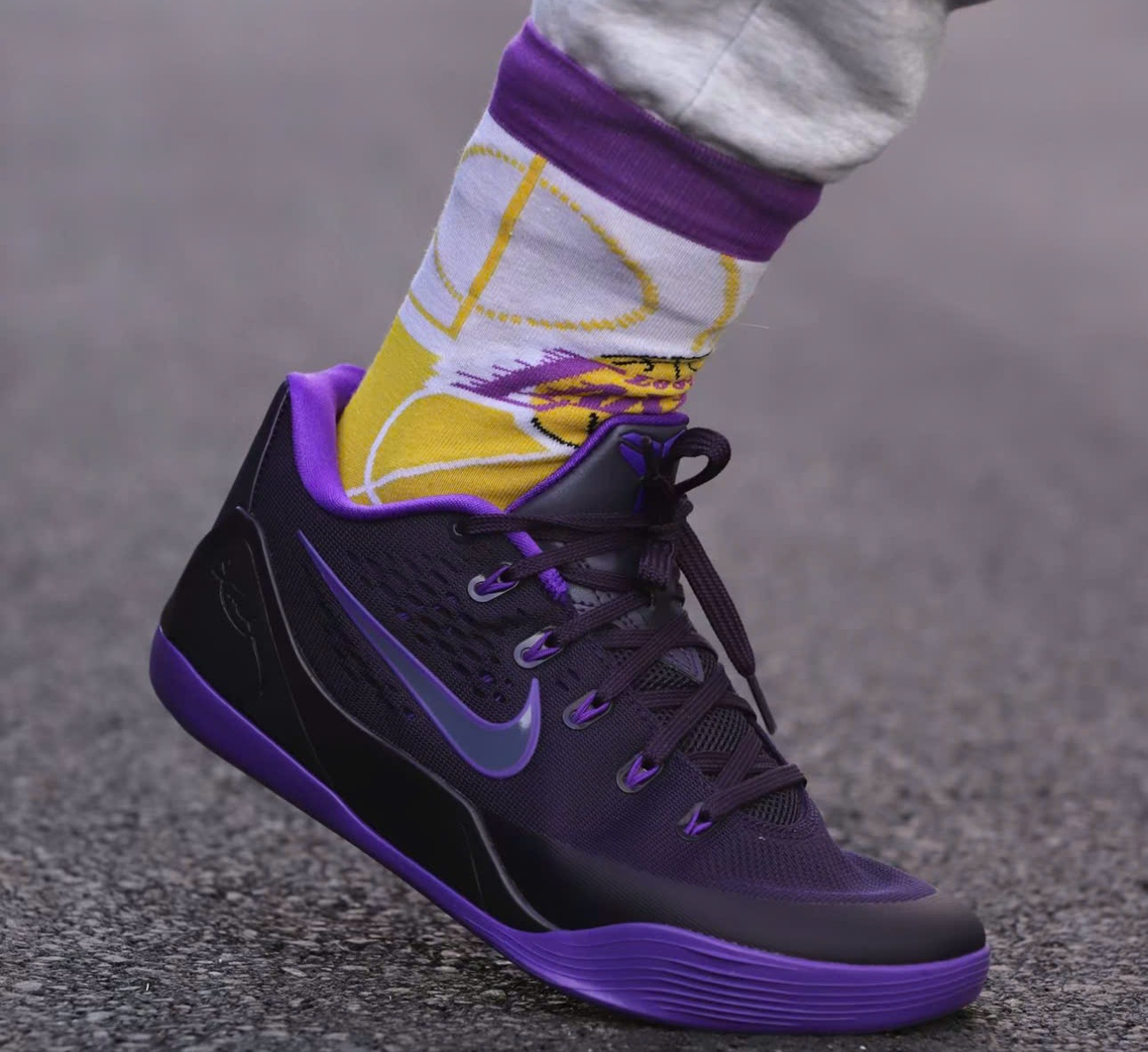  Giày Nike Kobe 9 EM Low Protro TB ‘Purple Dynasty’ 