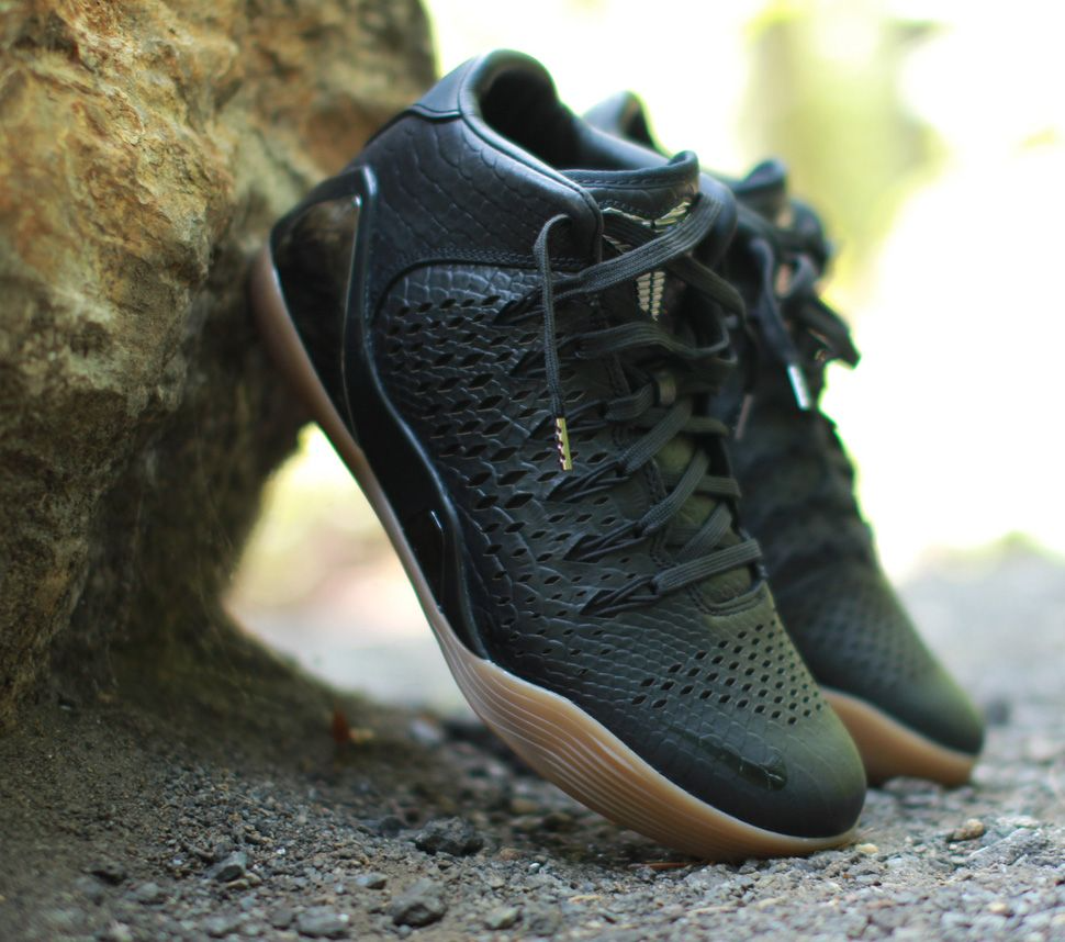  Giày Nike Kobe 9 Mid EXT QS 'Snakeskin' 