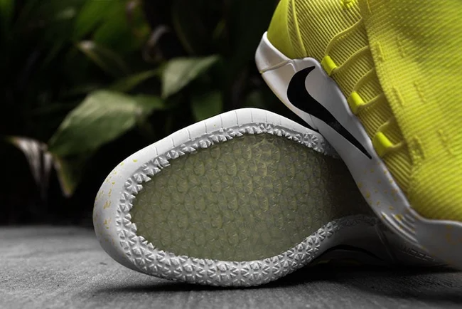  Giày Nike Kobe A.D. NXT 'Volt' 